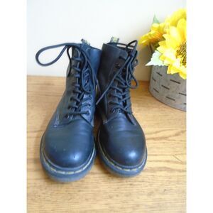 Dr. Martens 1460 Pascal soft Leather Black boots size US 6